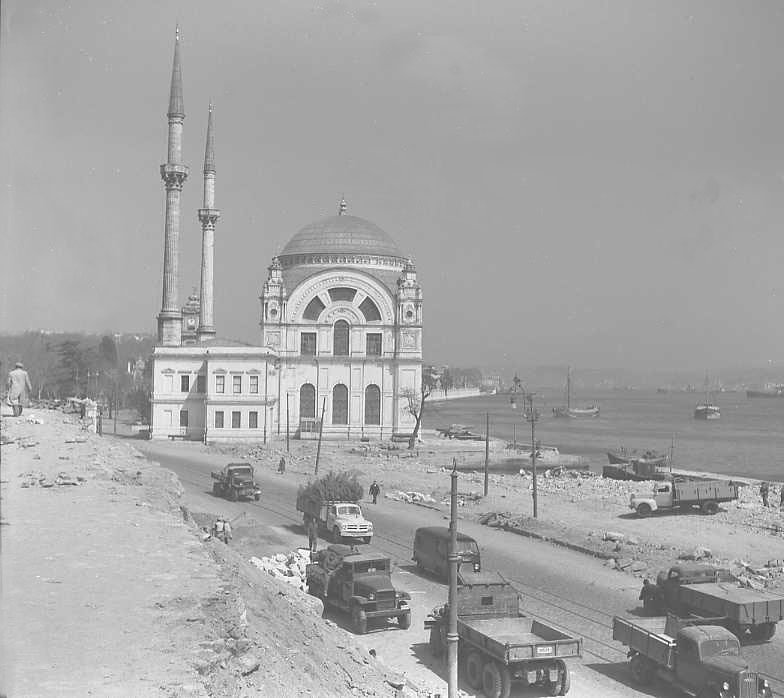 Dolmabahçe Camii