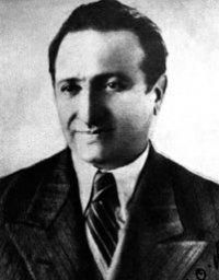 Remzi Oğuz Arık  Kimdir