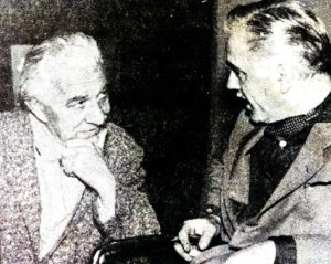 Refik Kemal Argüman bir tiyatro oyununda Abdurrahman palay ile.